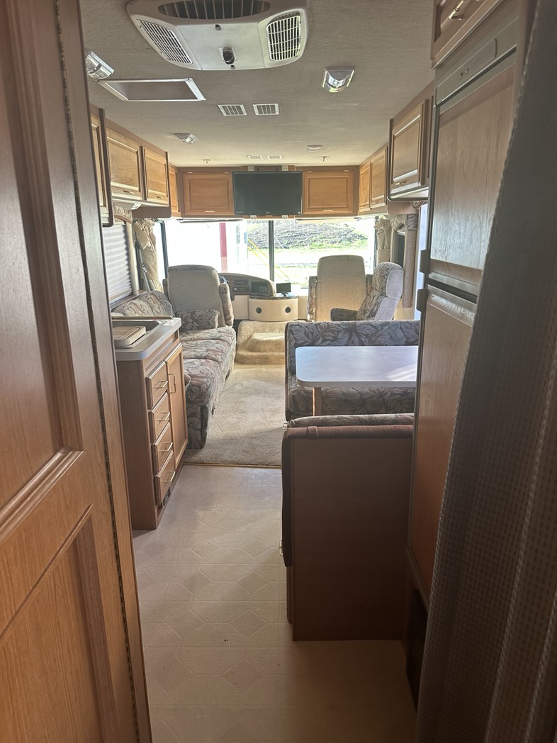 
								2000 Fleetwood Southwind 30 FT full									