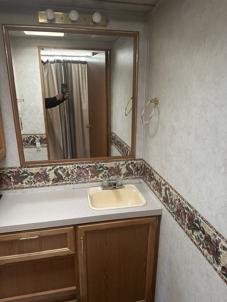 
								2000 Fleetwood Southwind 30 FT full									