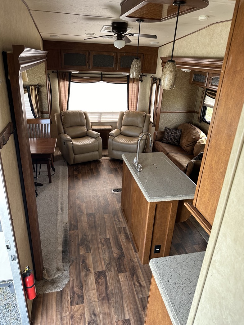 
								2015 Forest River Salem Hemisphere full									
