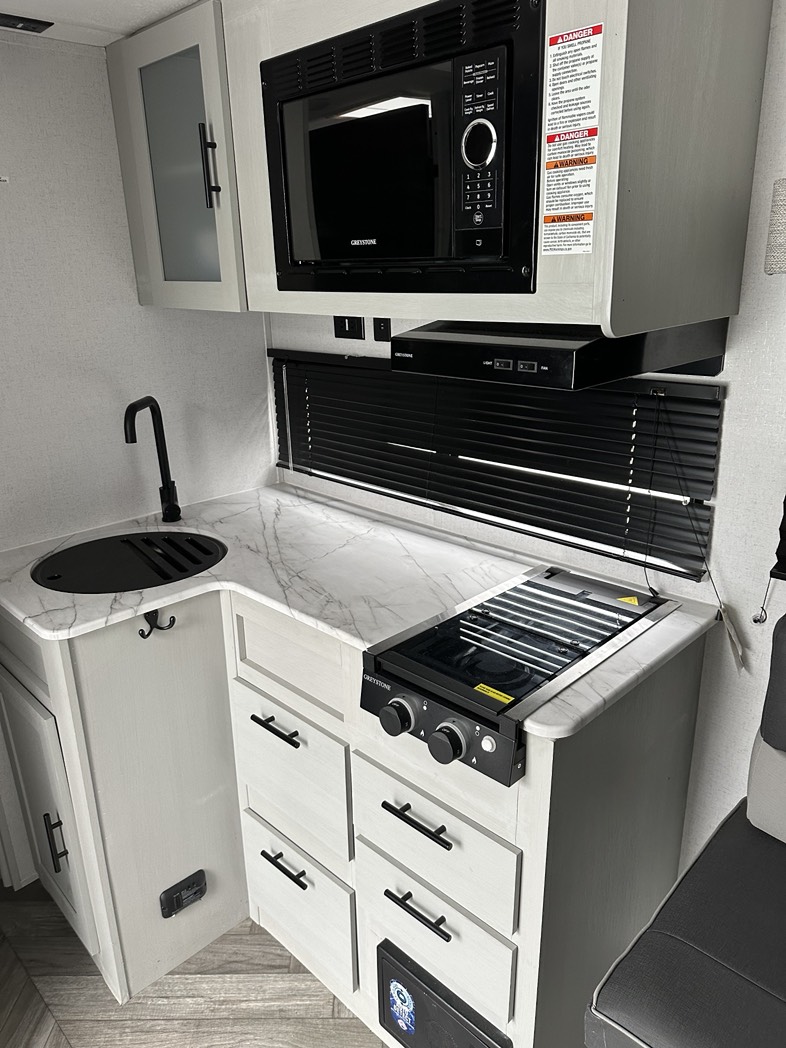 
								2022 Forest River Platinum 16RSKX full									