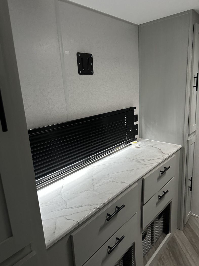 
								2022 Forest River Platinum 16RSKX full									