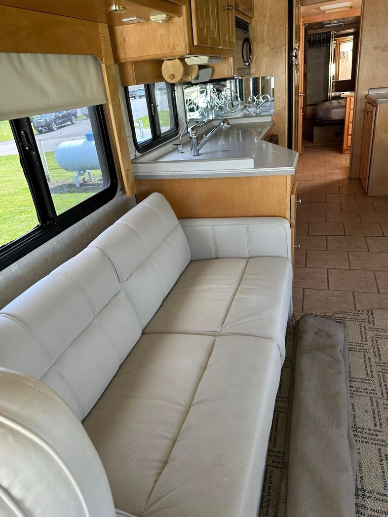 
								2003 Tiffin Diesel 40DP full									