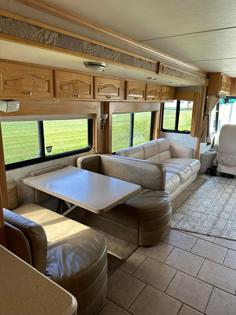 
								2003 Tiffin Diesel 40DP full									