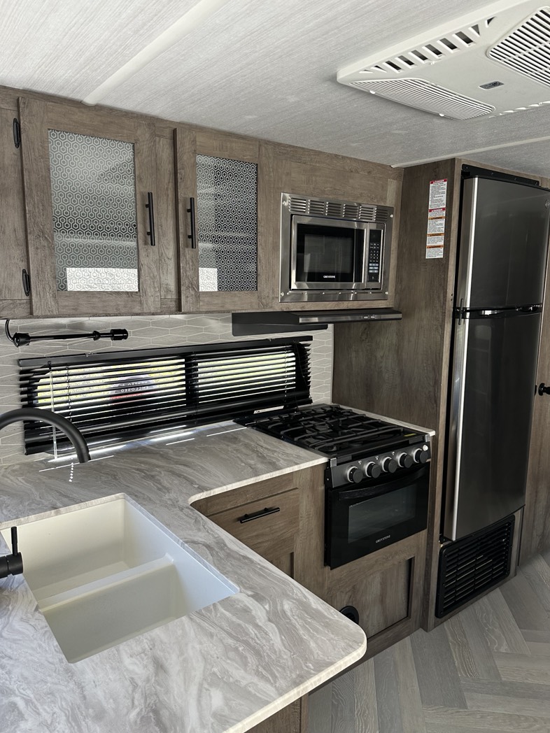 
								2021 Forest River Salem Cruise Lite BHXL with slide full									